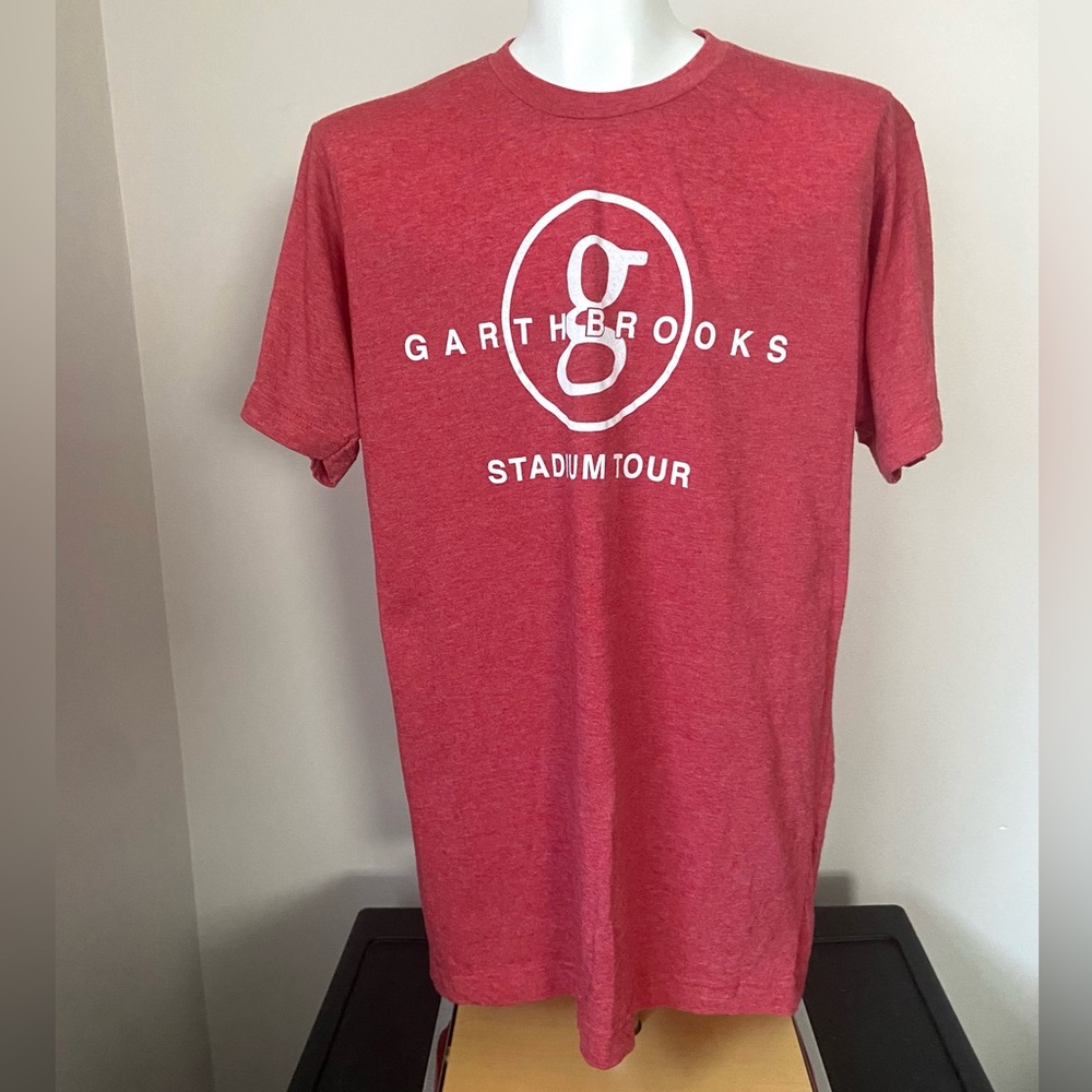 Garth Brooks Stadium Tour Men’s  T-Shirt Size Medium